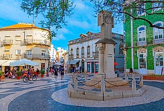 Commercial street in Lagos, Portugal. Image credit trabantos via Shutterstock