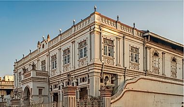 What Language Do Parsis Speak?