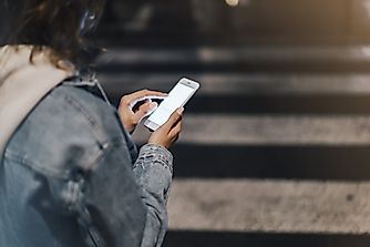 Hawaii to Implement a Fine for Texting at Crosswalks