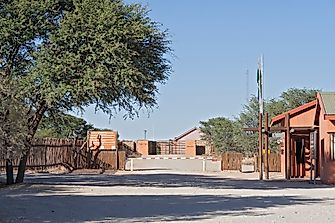 Which Countries Border South Africa?