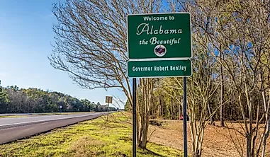 Which States Border Alabama?