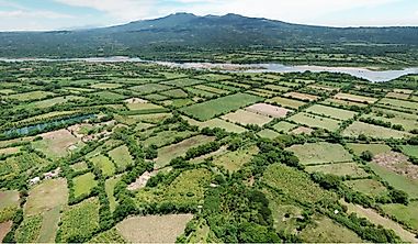 What Are The Major Natural Resources Of El Salvador?