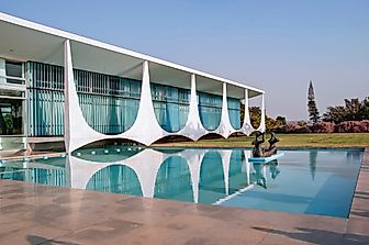 Where Does The President Of Brazil Live?