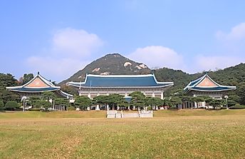 Where Does The President Of South Korea Live?
