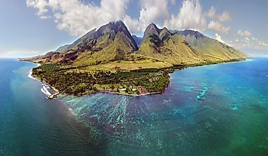 Is Hawaii Bordered By Any US State?