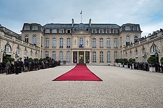 Where Does The President Of France Live?