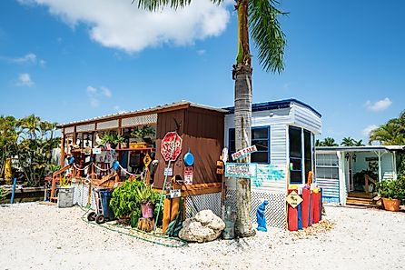 Photo of a tiny seafood market in Matlacha, Florida, via Felix Mizioznikov / Shutterstock.com