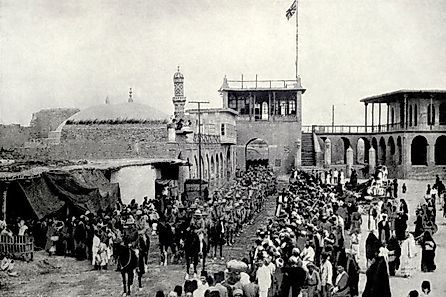 World War 1 in the Middle East. The Union Jack flies over Bagdad as British troops enter the city after its capture from the Ottomans on March 11, 1917.