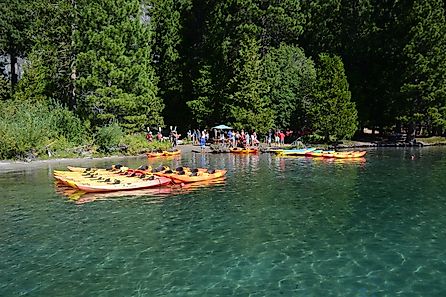 Kayaking at Emerald Bay on Tahoe Lake, Editorial credit: photravel_ru / Shutterstock.com