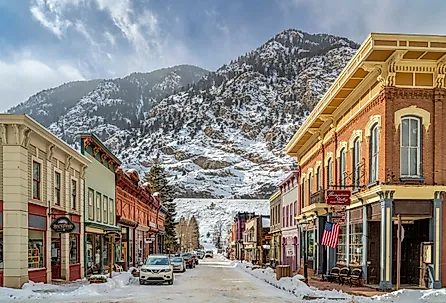 Downtown street in Georgetown, Colorado in the winter. Image credit marekuliasz via Shutterstock