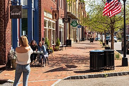 Street view in Jonesborough, Tennessee, via Nolichuckyjake / Shutterstock.com