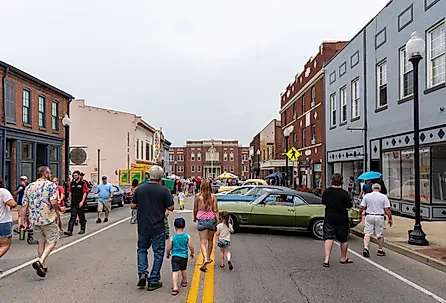 Downtown Elizabethtown, Kentucky. Image credit Brian Koellish via Shutterstock