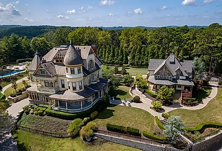 Scenic Victorian homes within thick forests in Eureka Springs, Arkansas.