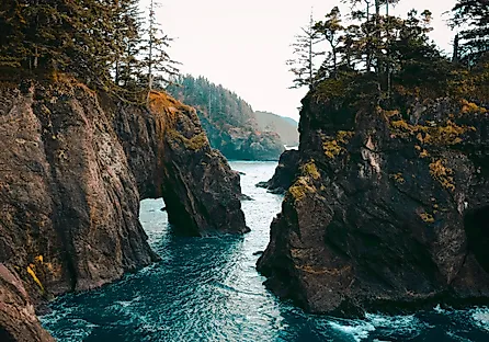 Samuel H. Boardman State Scenic Corridor. Via Shutterstock / Dustin Peters