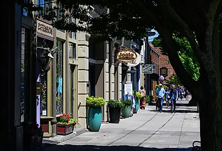 Street scene on Water Street in Port Townsend in summer with businesses. Editorial credit: Ian Dewar Photography / Shutterstock.com