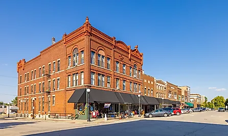 Alma Mater statue on the University of Illinois campus. Editorial credit: Ken Wolter / Shutterstock.com