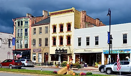 Commercial buildings in city center on Main Street in Canandaigua, New York, US. Editorial credit: PQK / Shutterstock.com
