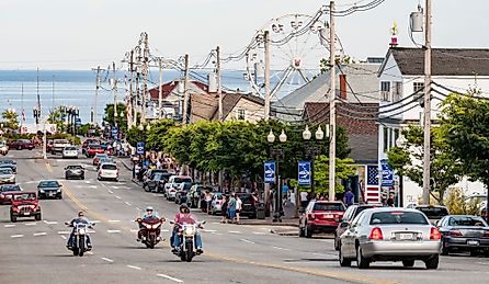 People enjoy the main street in the Historic Old Orchard Beach. Editorial credit: Enrico Della Pietra / Shutterstock.com