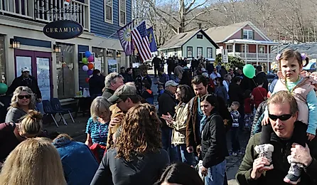 People gather for a Winter Festival in Chester, Connecticut. Editorial credit: Joe Tabacca / Shutterstock.com