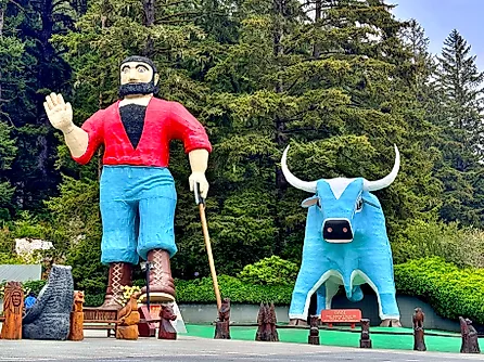 Giant roadside statues of Paul Bunyan and Babe the Blue Ox in Klamath, California. Image credit: Adele Heidenreich / Shutterstock.com