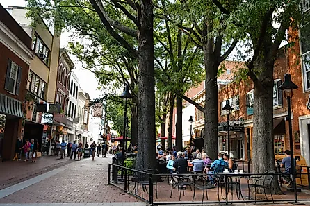 People enjoying a meal at the Downtown Mall in Charlottesville, Virginia. Editorial credit: MargJohnsonVA / Shutterstock.com