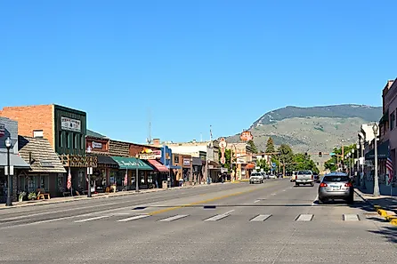 Sheridan Avenue in Cody, Wyoming. Image credit: Steve Cukrov / Shutterstock.com.