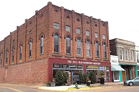 The B.T.C. Old-Fashioned Grocery, Water Valley, Mississippi. (Image credit Lamar via Flickr.com)