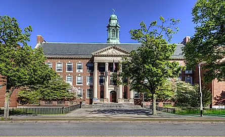 Boston Latin School By Kenneth C. Zirkel - Own work, CC BY-SA 4.0, https://commons.wikimedia.org/w/index.php?curid=171789892