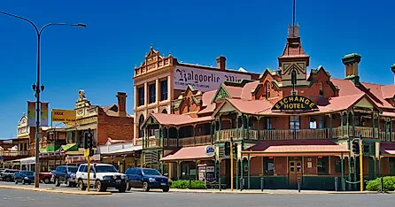 Hannan Street in Kalgoorlie, Western Australia. Image credit: Hans Wismeijer / Shutterstock.com.