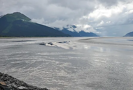 Scenic view of Turnagain Arm, from the bore tide viewing spots in Anchorage area, Alaska.