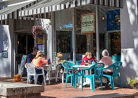 People dining at a restaurant in Dahlonega, Georgia.