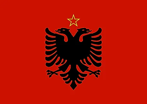 Flag of the People's Republic of Albania. It featured a red star with a yellow outline between the two eagle heads.