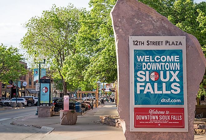 Sign in Sioux Falls, South Dakota's historic district. Image credit: Lost_in_the_Midwest via Shutterstock.