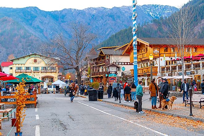 Main Street in Leavenworth, Washington. Kirk Fisher / Shutterstock.com.