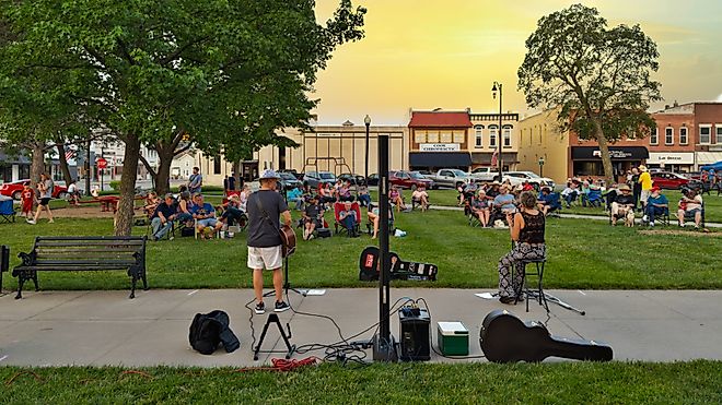 Paola Park Square in Paola, Kansas. Image credit: Matt Fowler KC / Shutterstock.com.