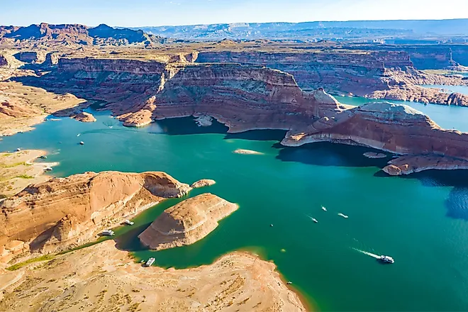 Lake Powell National Park Landscape. Image credit: Christopher Pfeifer via Shutterstock