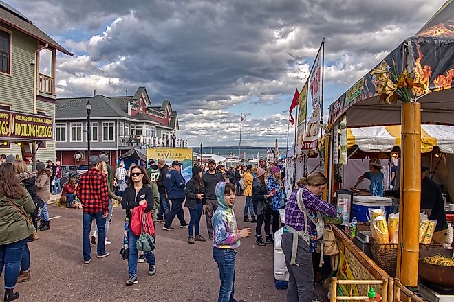 People enjoy the Annual Applefest in Bayfield, Wisconsin. Editorial credit: Jacob Boomsma / Shutterstock.com
