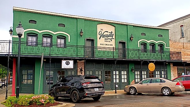 Ellisville, Mississippi. By Paul Lowry - CC BY 2.0, https://commons.wikimedia.org/w/index.php?curid=168684627