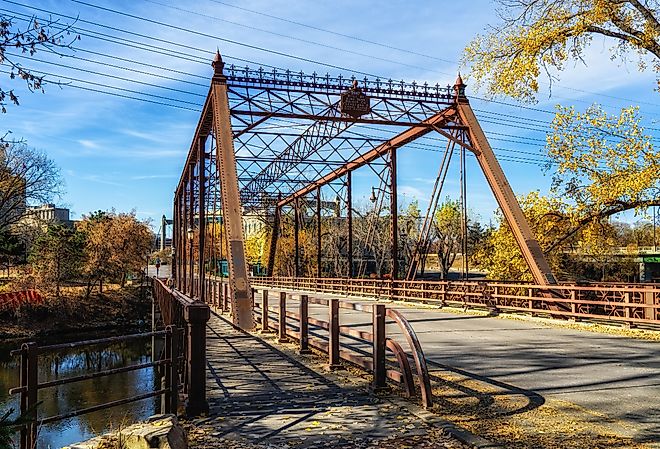 Bridge over the Mississippi River to Cleveland, Ohio in the fall.