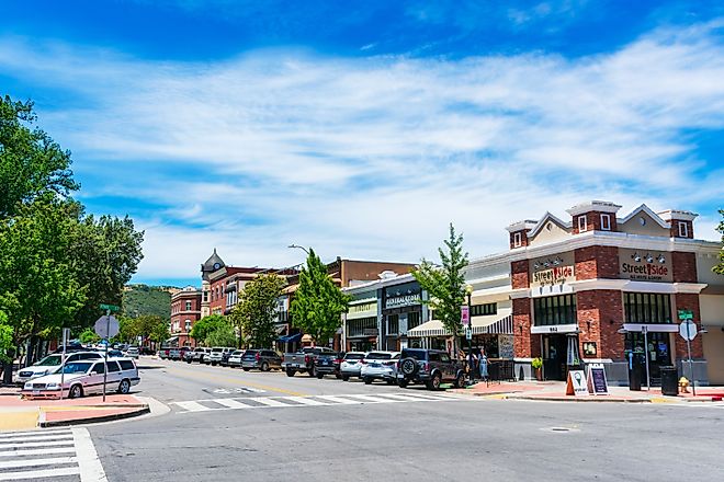 Downtown Paso Robles, California. Image credit: Michael Vi / Shutterstock.com.