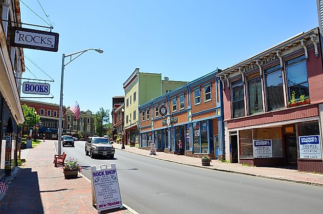 Main Street in village of Saranac Lake in Adirondack Mountains, New York,. Editorial credit: Wangkun Jia / Shutterstock.com