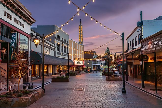The Plaza on Mill Street at dusk in Grass Valley, California. Image credit: Cavan-Images / Shutterstock.com.