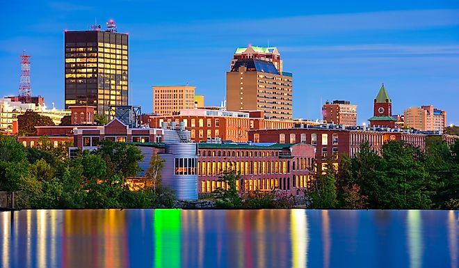 Manchester, New Hampshire, USA Skyline on the Merrimack River.