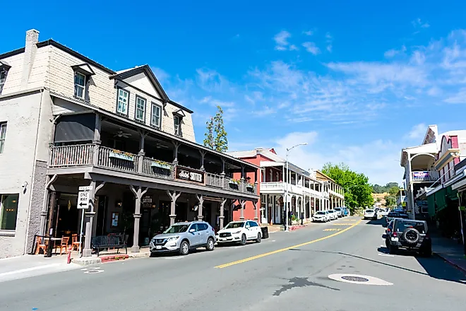The downtown area of Sutter Creek, California, with hotels and local businesses. 