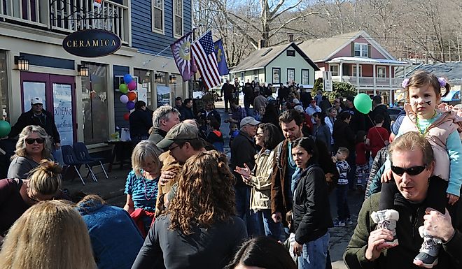 People gather for a Winter Festival in Chester, Connecticut. Editorial credit: Joe Tabacca / Shutterstock.com
