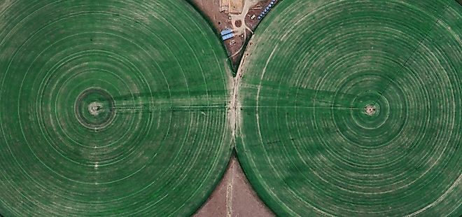Satellite View of Center Pivot Irrigation and Water Depletion Patterns in the US High Plains