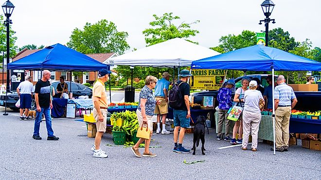 Easton, Maryland: Easton Farmer's Market on a Saturday morning on Harrison Street. Editorial credit: JE Dean / Shutterstock.com