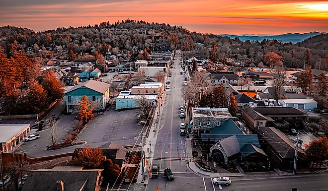 Main Ave in Blowing Rock, North Carolina. Image credit Jeffery Scott Yount via Shutterstock