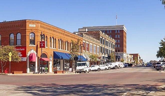 The old business district on Frank Phillips Boulevard in Bartlesville, Oklahoma. Image credit Roberto Galan via Shutterstock.
