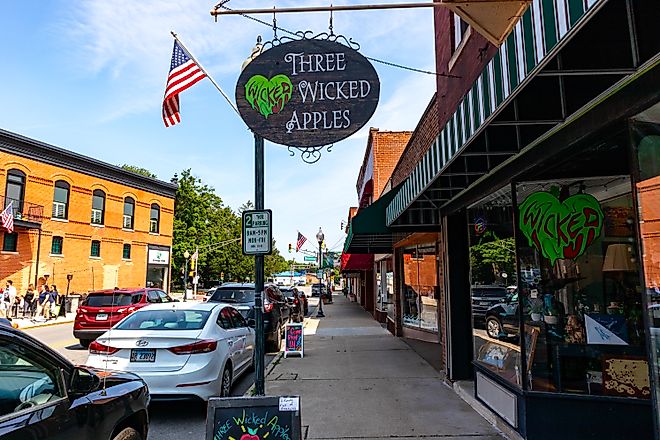 Downtown Chesterton, Indiana. KK Stock / Shutterstock.com